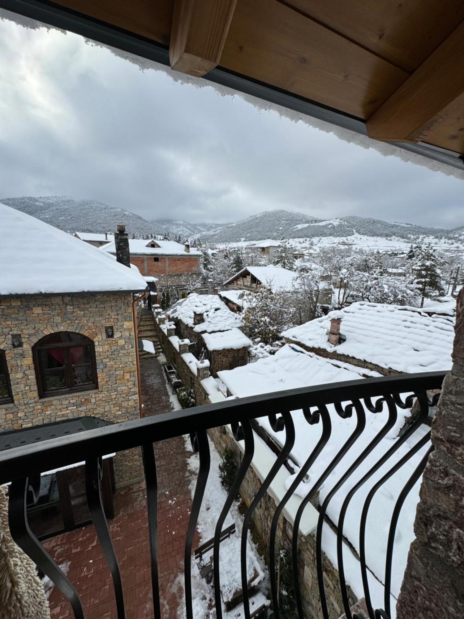 Hotel Ambassador Voskopojë Esterno foto